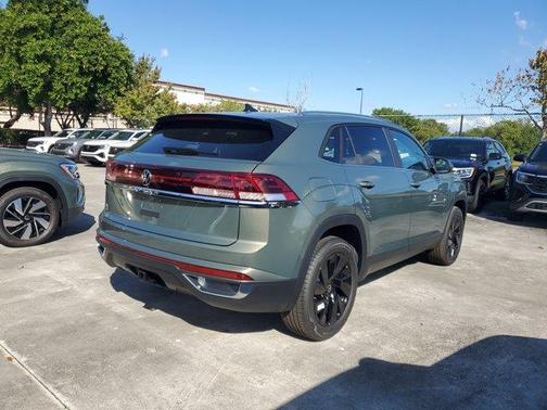 2026 Volkswagen Atlas Cross Sport 2.0T SE