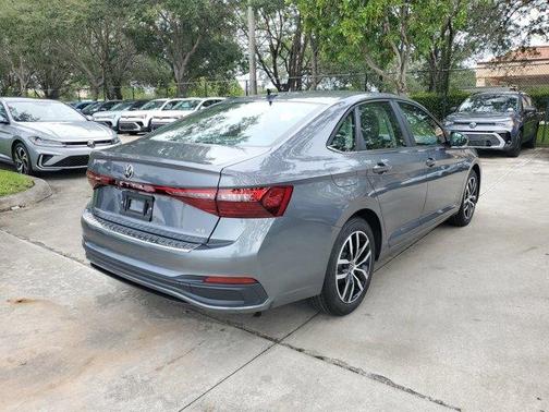 2025 Volkswagen Jetta 1.5T SE
