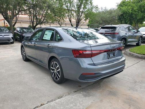 2025 Volkswagen Jetta 1.5T SE