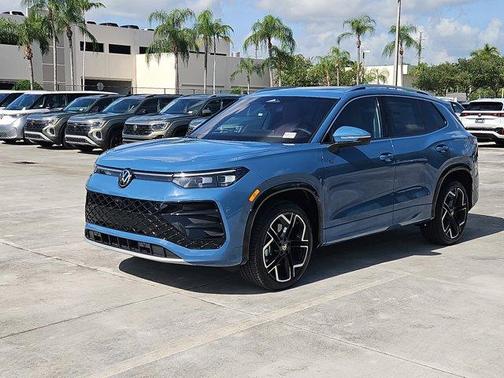2025 Volkswagen Tiguan 2.0T SEL R-Line