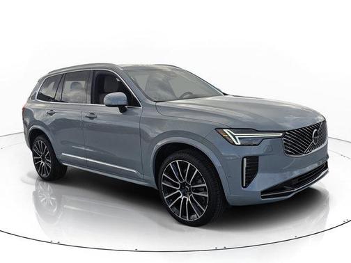 Metallic 2026 Volvo XC90 B6 Plus 7-Seater