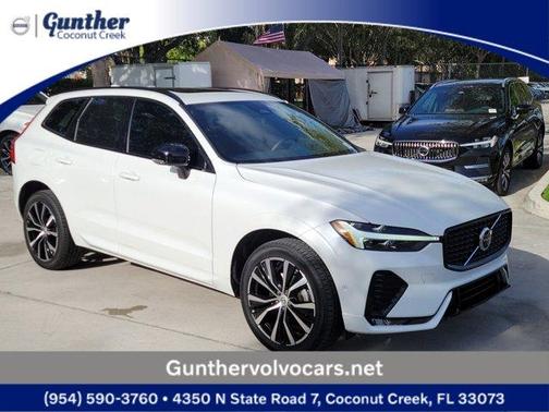 2023 Volvo XC60 B5 Plus Dark Theme