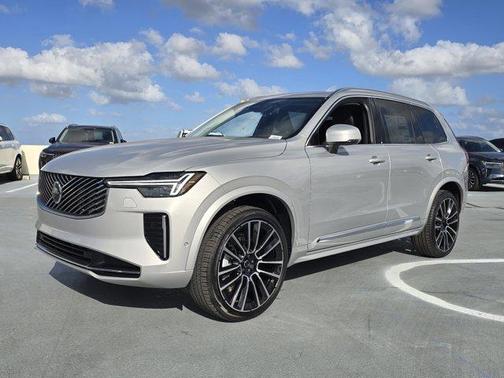 2025 Volvo XC90 B6 Ultra