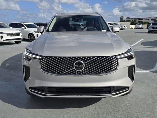2025 Volvo XC90 B6 Ultra