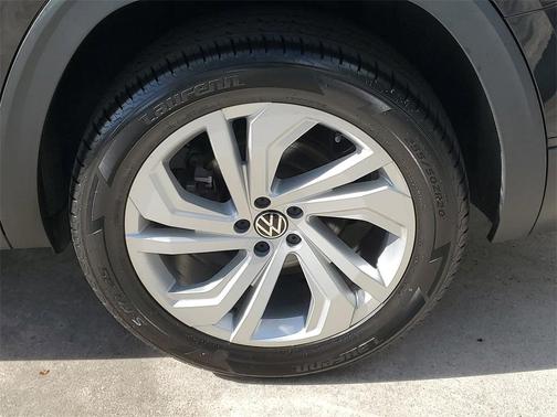 2022 Volkswagen Atlas 2.0T SE w/Technology