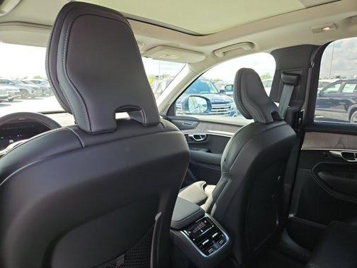 2026 Volvo XC90 B6 Ultra 7-Seater