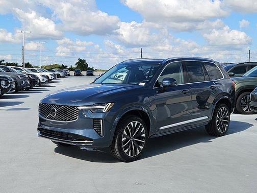 2026 Volvo XC90 B6 Ultra 7-Seater