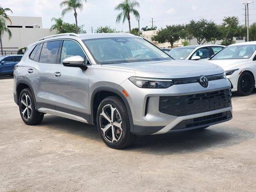 2025 Volkswagen Tiguan 2.0T SE