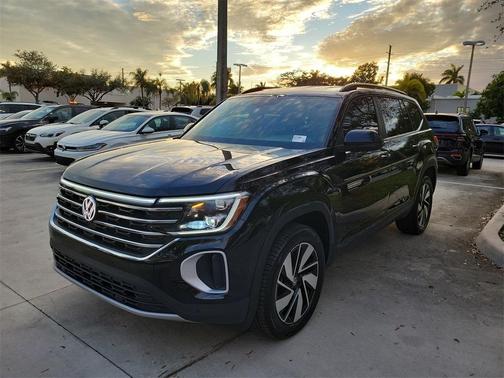 2025 Volkswagen Atlas 2.0T SE w/Technology
