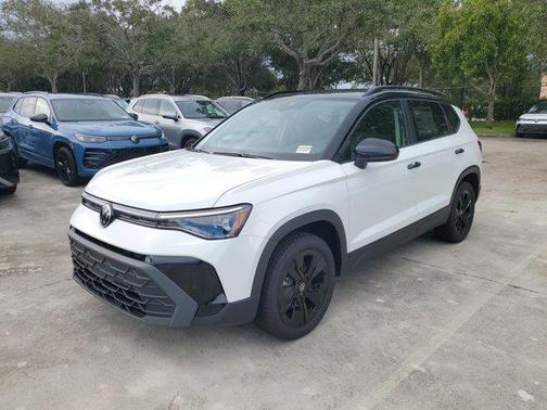 2025 Volkswagen Taos 1.5T SE Black