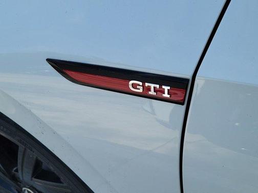 2022 Volkswagen Golf GTI 2.0T SE