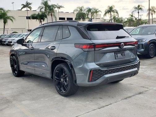 2025 Volkswagen Tiguan 2.0T SE