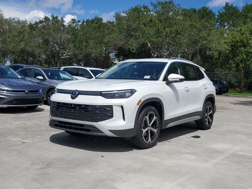 2025 Volkswagen Tiguan 2.0T SE