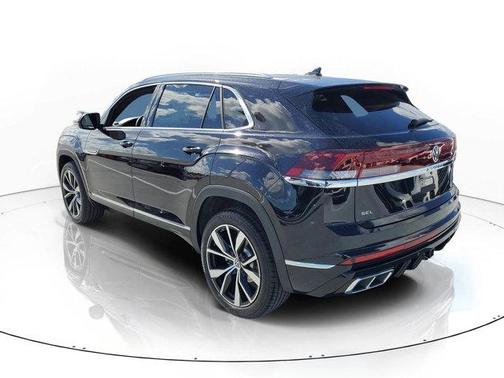 Deep Black Pearl Effect 2026 Volkswagen Atlas Cross Sport 2.0T SEL Premium R-Line