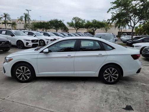 Pure White 2024 Volkswagen Jetta 1.5T S