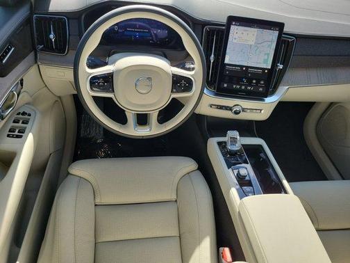 2026 Volvo XC90 B6 Ultra 7-Seater