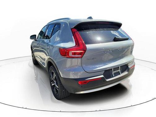 Vapour Gray 2025 Volvo XC40 B5 Core Bright Theme
