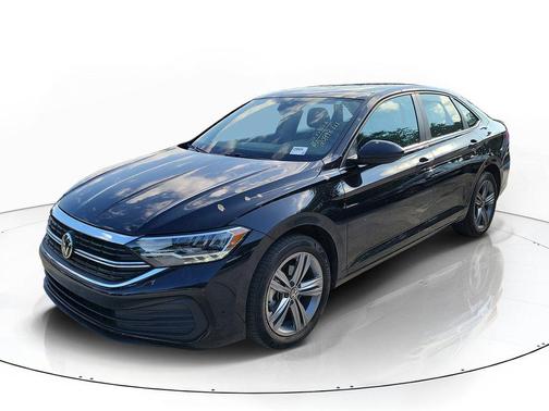 Deep Black Pearl Effect 2023 Volkswagen Jetta 1.5T SE