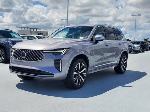 2026 Volvo XC90 B5 Core