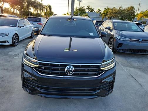 2023 Volkswagen Tiguan 2.0T SE R-Line Black