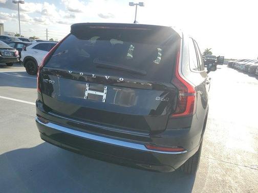 2025 Volvo XC90 B6 Ultra