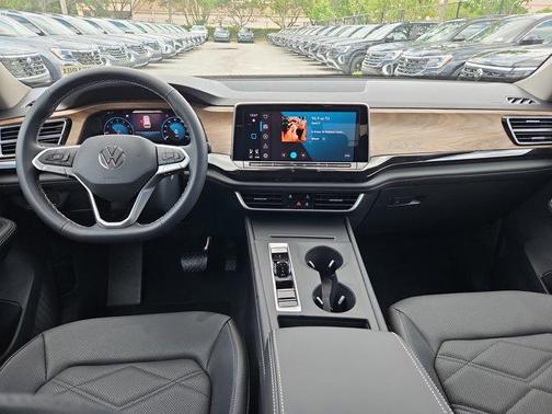 2025 Volkswagen Atlas 2.0T SE