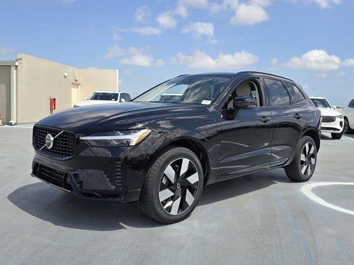 2025 Volvo XC60 Plug-In Hybrid T8 Plus