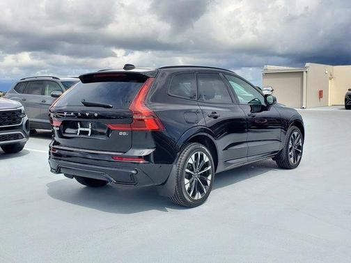 2026 Volvo XC60 B5 Plus