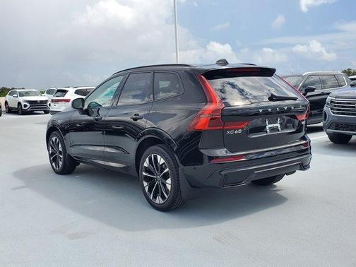 2026 Volvo XC60 B5 Plus