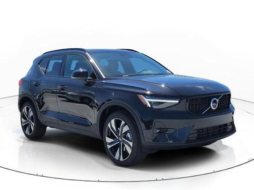 Onyx Black 2026 Volvo XC40 B5 Ultra