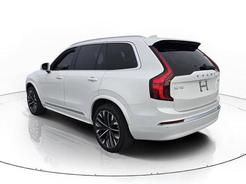 Crystal White Pearl 2027 Volvo XC90 ULTRA