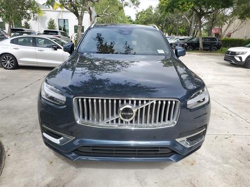 2025 Volvo XC90 Plug-In Hybrid T8 Ultra 7-Seater