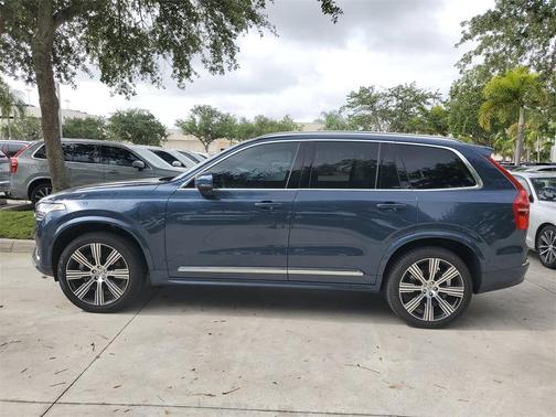 2025 Volvo XC90 Plug-In Hybrid T8 Ultra 7-Seater