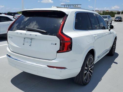 2025 Volvo XC90 B6 Ultra