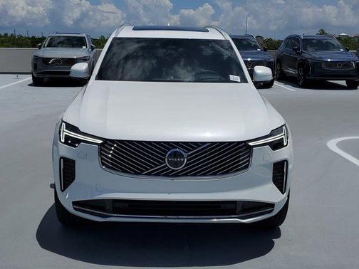 2025 Volvo XC90 B6 Ultra