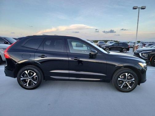2026 Volvo XC60 B5 Core