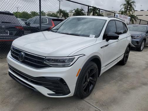 2024 Volkswagen Tiguan 2.0T SE R-Line Black