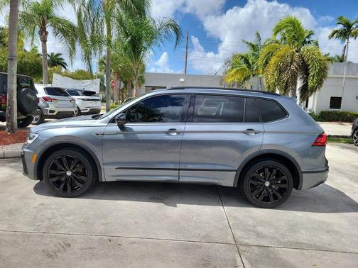 2020 Volkswagen Tiguan 2.0T SE R-Line Black