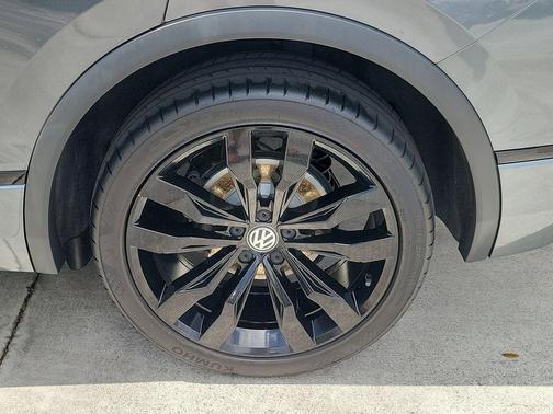 2020 Volkswagen Tiguan 2.0T SE R-Line Black