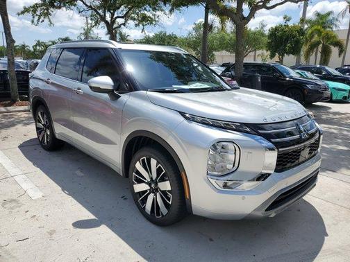 2025 Mitsubishi Outlander SEL