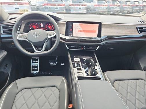 2025 Volkswagen Atlas 2.0T SEL Premium R-Line