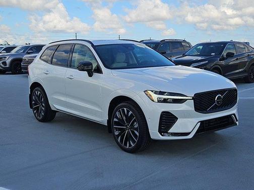 2026 Volvo XC60 B5 Ultra