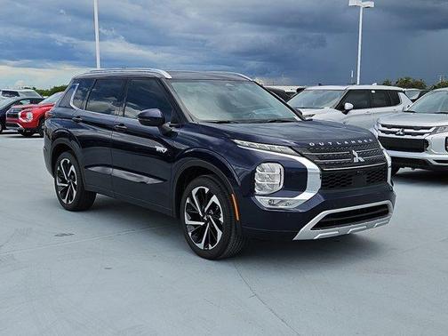2025 Mitsubishi Outlander PHEV SEL