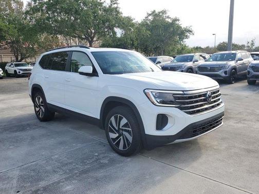 2025 Volkswagen Atlas 2.0T SE w/Technology