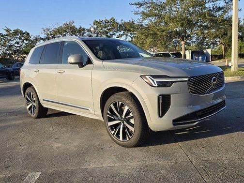 2025 Volvo XC90 B5 Core