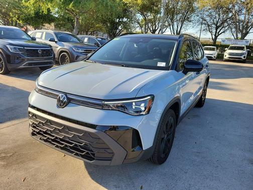 2025 Volkswagen Taos 1.5T SE Black