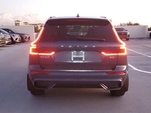 2026 Volvo XC60 B5 Core