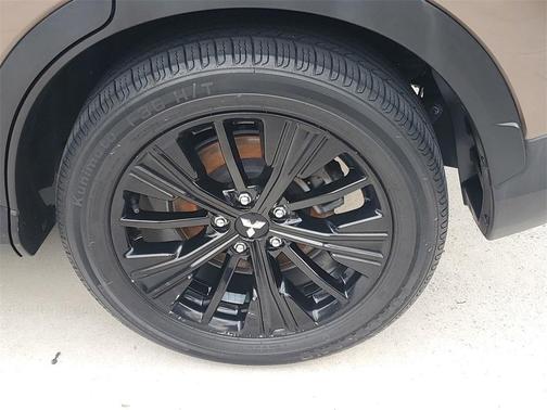 2020 Mitsubishi Eclipse Cross LE