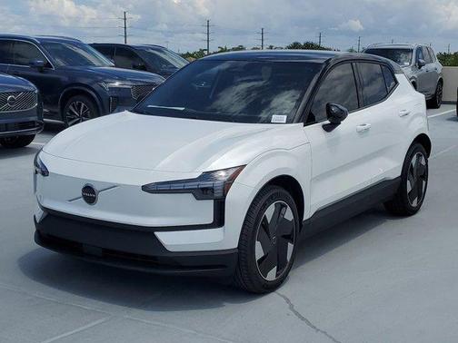 2025 Volvo EX30 Twin Motor Plus