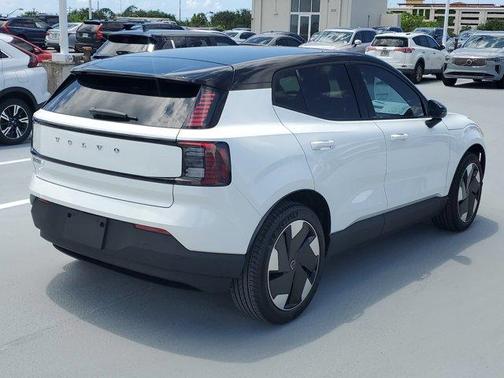 2025 Volvo EX30 Twin Motor Plus